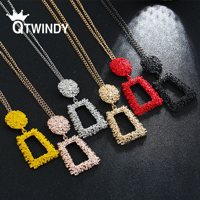 QTWINDY большое тяжелое металлическое геометрическое ожерелье для женщин модное