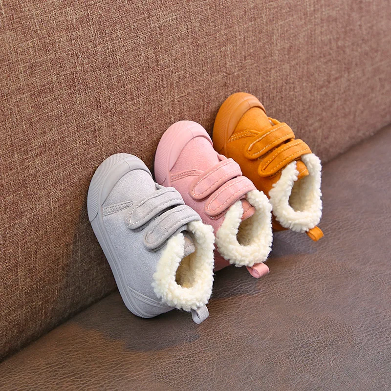 Winter children's small cotton shoes thick warm baby cotton toddler
shoes soft bottom non-slip children's boots