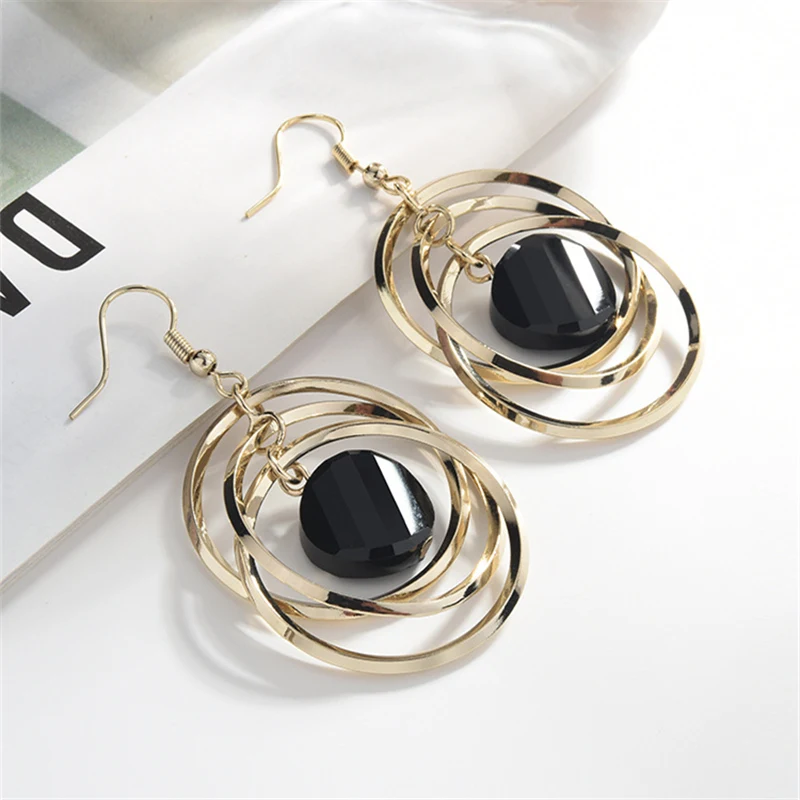 Большие серьги кольца из сплава золотистого цвета акриловый круглый центр