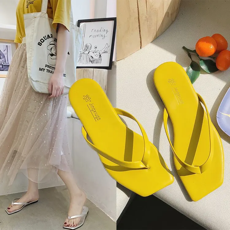 

INS-Style Candy-Colored Flip-flops Women's Flat Split Toe Sandals Patent Leather Casual Beach Net Red Sandals Flat