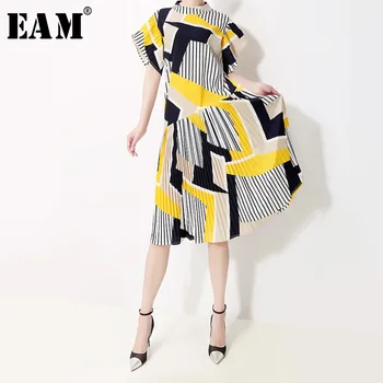 

[EAM] Women Yellow Striped Pleated Dress New Stand Collar Short Flare Sleeve Loose Fit Fashion Tide Spring Summer 2020 1T566