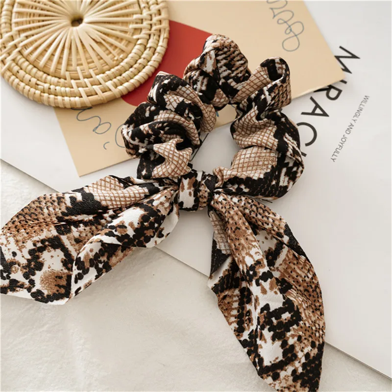 

Women Vintage Bohemian Winter Snake Print Big Bowknot Hair Scrunchies Personal Brown Gray Long Rabbit Ear Rubber Bands Hair Ties