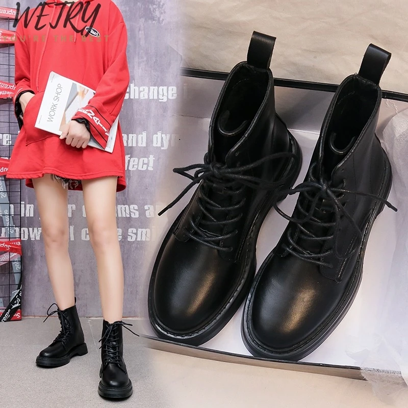 Модные женские Ботинки Martin; сезон осень-зима; ботильоны на платформе в байкерском стиле; женские ботинки; обувь из искусственной кожи черного цвета