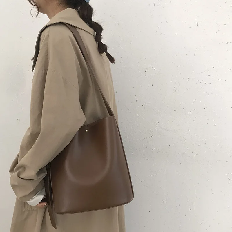 

Retro Large Capacity Women's Tote Bag Handbags 2021 New PU Leather Shoulder Bag with Small Storage Bag for Woman