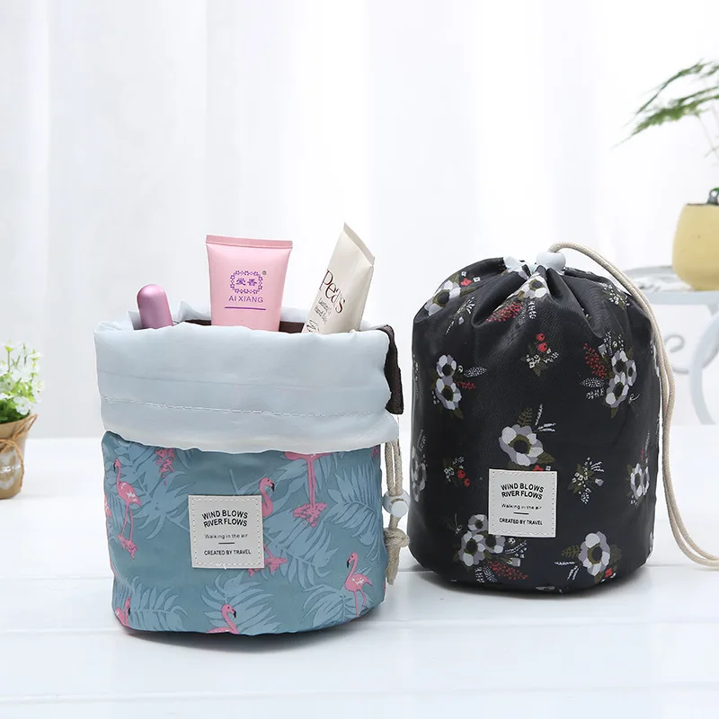 string travel multi-function cylinder waterproof makeup bag to receive a customizable toiletry bags can be customized