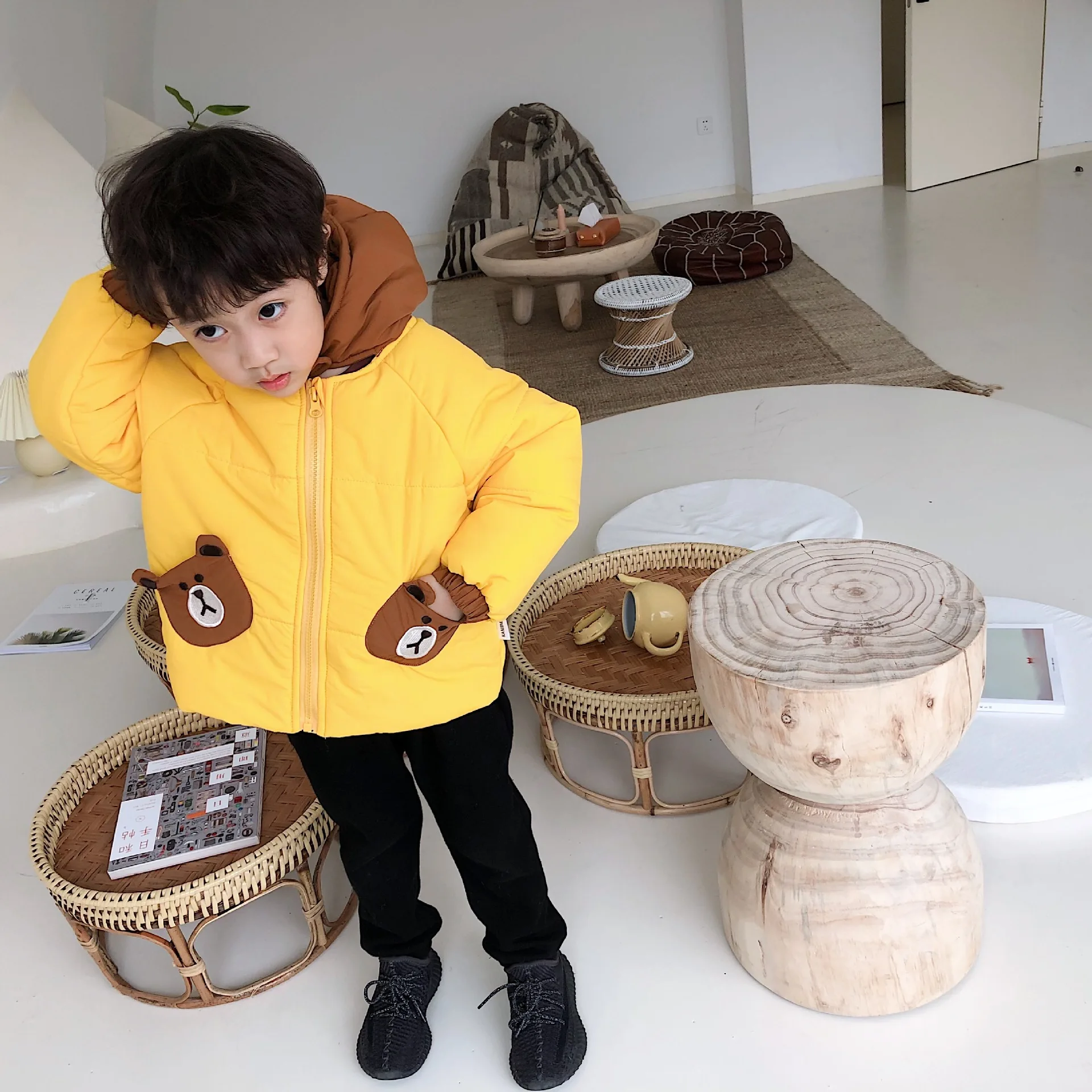 Tonytaobaby/Новая зимняя детская одежда для мальчиков и девочек хлопковая куртка с медведем зимняя детская куртка с капюшоном и вышивкой
