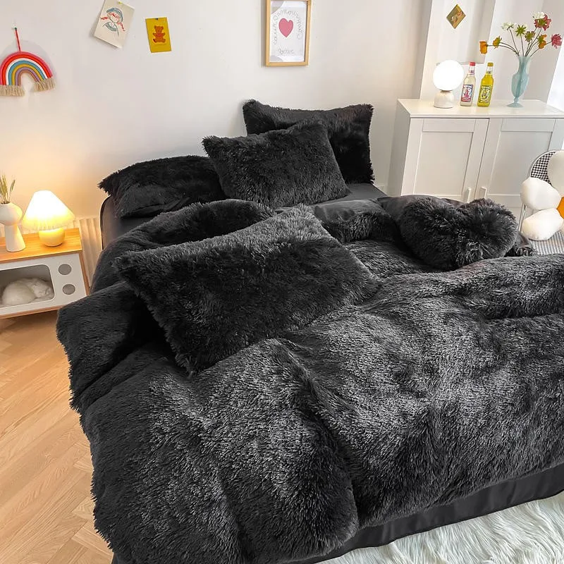 https://ae01.alicdn.com/kf/Hd0b47c8dfb7c4be29482a88888f1aad6T/Black-Plush-Shaggy-Duvet-Cover-Twin-Queen-King-US-Cal-King-4-7Pcs-Fluffy-Zipper-Bedding.jpg