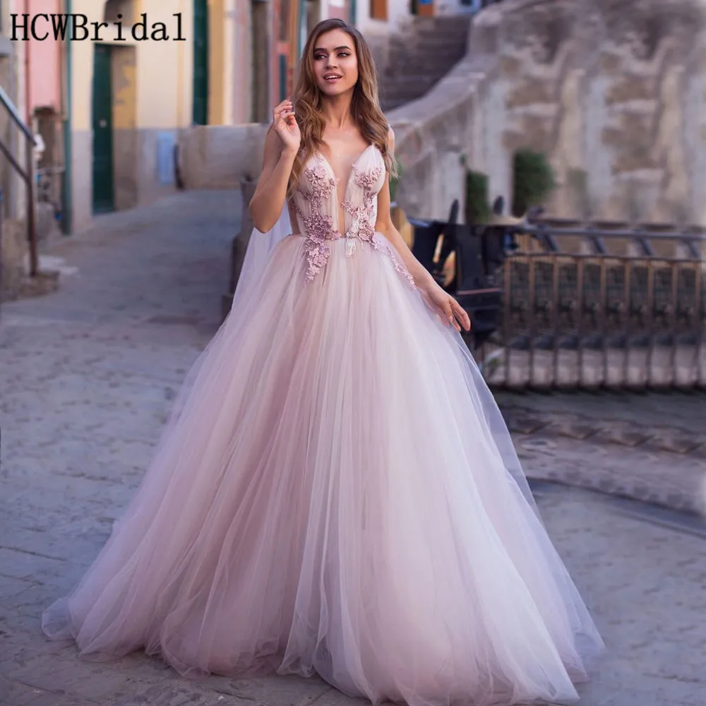 

Gorgeous Lavender Flowers Tulle Evening Dress 2019 Newest Long Train A Line V Neck Long Prom Gowns Custom Made Vestido De Festa