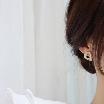 

TF-263 Fashion Personality Irregular Circle Earring for Women Brilliant AAA Zirconia Stud Earring Brincos Wedding Pendant