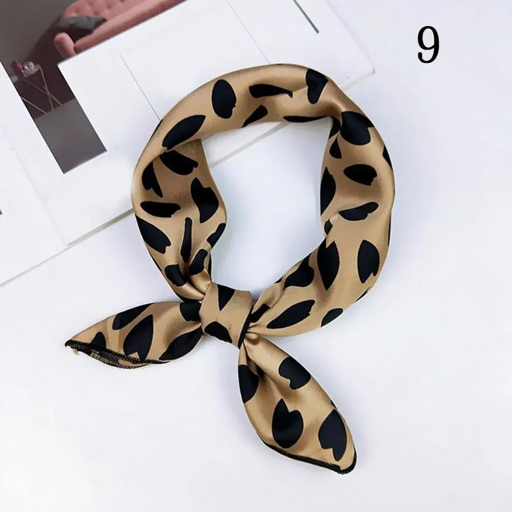 36 Роскошный брендовый маленький квадратный атласный шарф плиссированный шелковый шарф женский элегантный женский платок банданы аксессуары - Цвет: 36