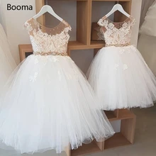 Booma Puffy Ball Gown Flower Girl Dresses Scoop Lace Appliques Communion Dresses Pearls Belt Long Girls Wedding Party Dresses