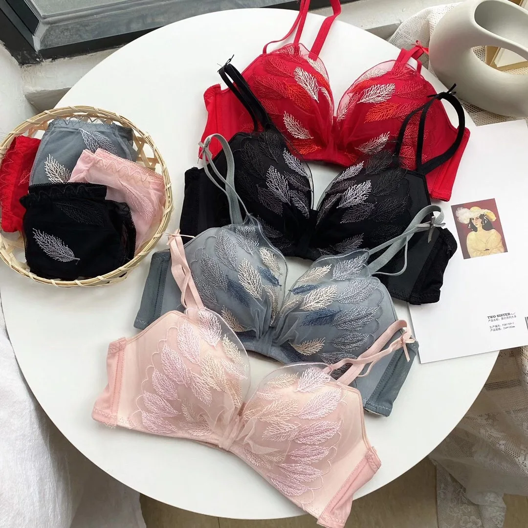 

XUANTAOWU Lace Embroidery Sexy Lingerie Comfortable Adjustable Wireless Bralette 3/4 Cup Push Up Underwear Women Bra