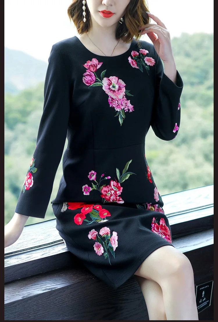 Plus Size Clothing Auutmn Winter High Quality Dress Women Exquisite Floral Embroidery Long Sleeve Dress Robe Femmes 3XL 4XL