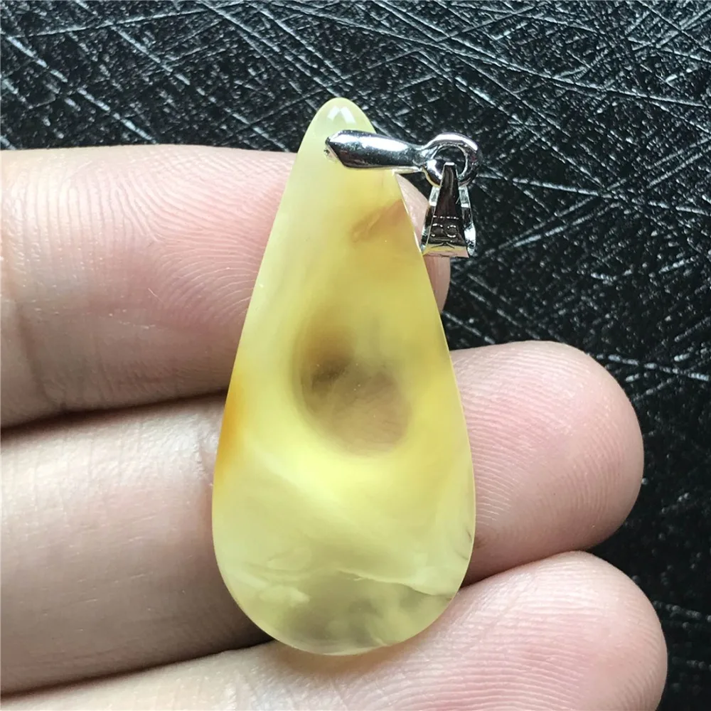 Amber Pendant (14)
