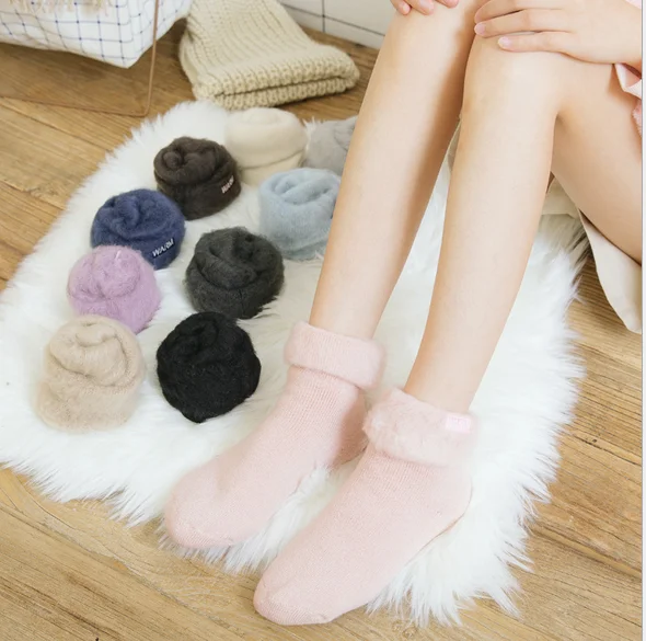 Лидер продаж; сезон осень-зима; Новинка; милые женские носки с вышивкой; теплые бархатные толстые домашние носки-тапочки; Модные Плотные носки для сна