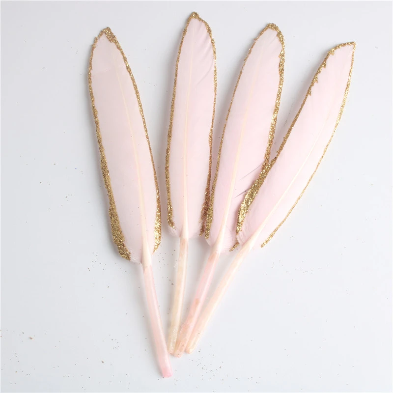 light pink 10 шт./лот, золотые гусиные перья, 10-15 см/4-6 дюймов, перья для рукоделия, украшения, аксессуары, свадебное украшение - Цвет: light pink