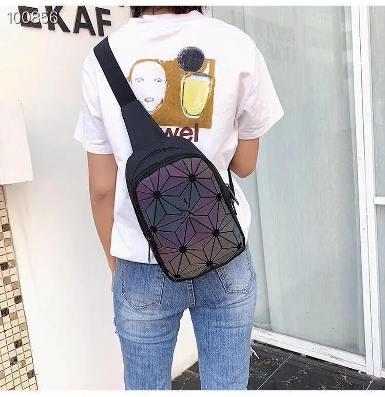 

VX Original Figure 0856 # Chest Pack Casual Shoulder Bag Wallet Outdoor Sports Change Cash Storage Shoulder Bag a Generation of