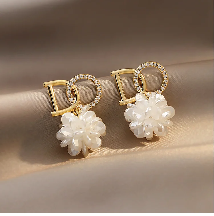 Fashion Women's Earrings Set Pearl Crystal Stud Earrings For Women 2021 Boho Geometric Round Flower Tassel Earrings Punk Jewelry