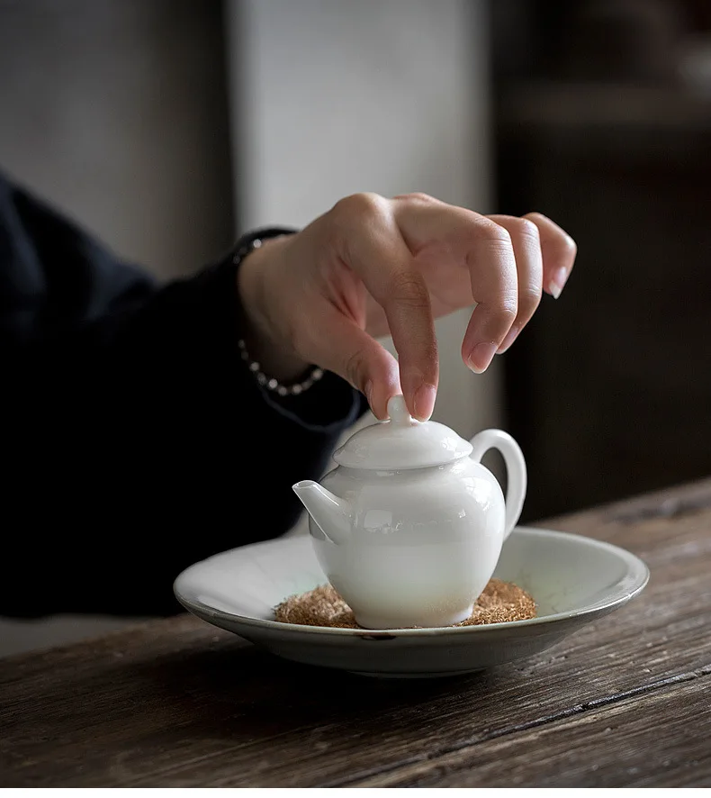 Маленький белый фарфоровый чайник, бытовой нефритовый фарфоровый чайник, индивидуальная японская керамическая чайник