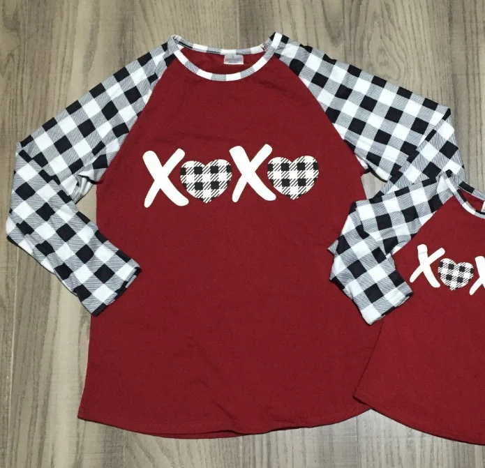 mommy Одежда на День святого Валентина для мамы и дочки; XXOO raglans; клетчатая рубашка для девочек; модная одежда для мамы и дочки - Цвет: mommy