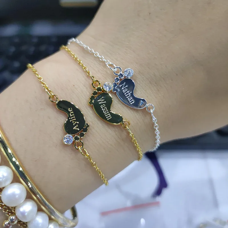 

3UMete Custom Mom Name Bracelet Feet Pendant Custom Bracelet Zircon Bracelets Personalized Inlay MOM Bracelets Baby Feet Gifts