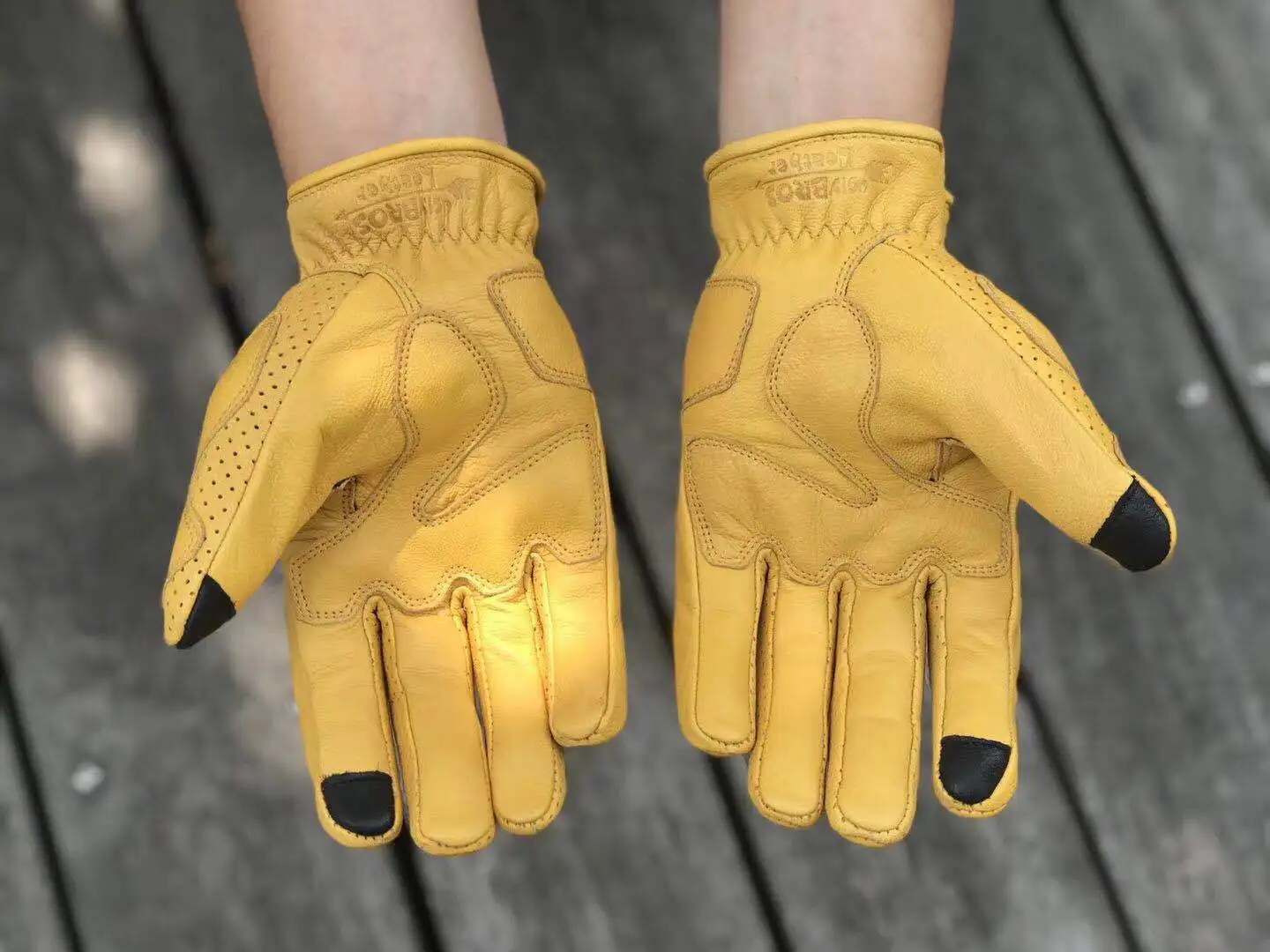

Suitable for UB Harley Victory Indian Vespa Sheepskin Summer Breathable Motorbike Gloves-Touch Screen