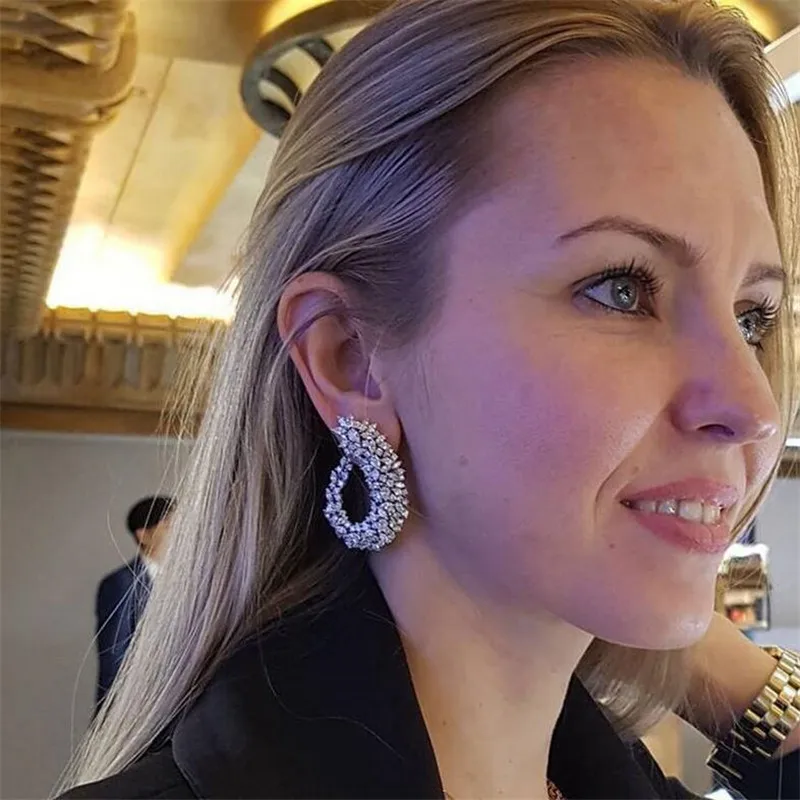 

Женские серьги-гвоздики из серебра 925 пробы, с белым топазом и бриллиантами