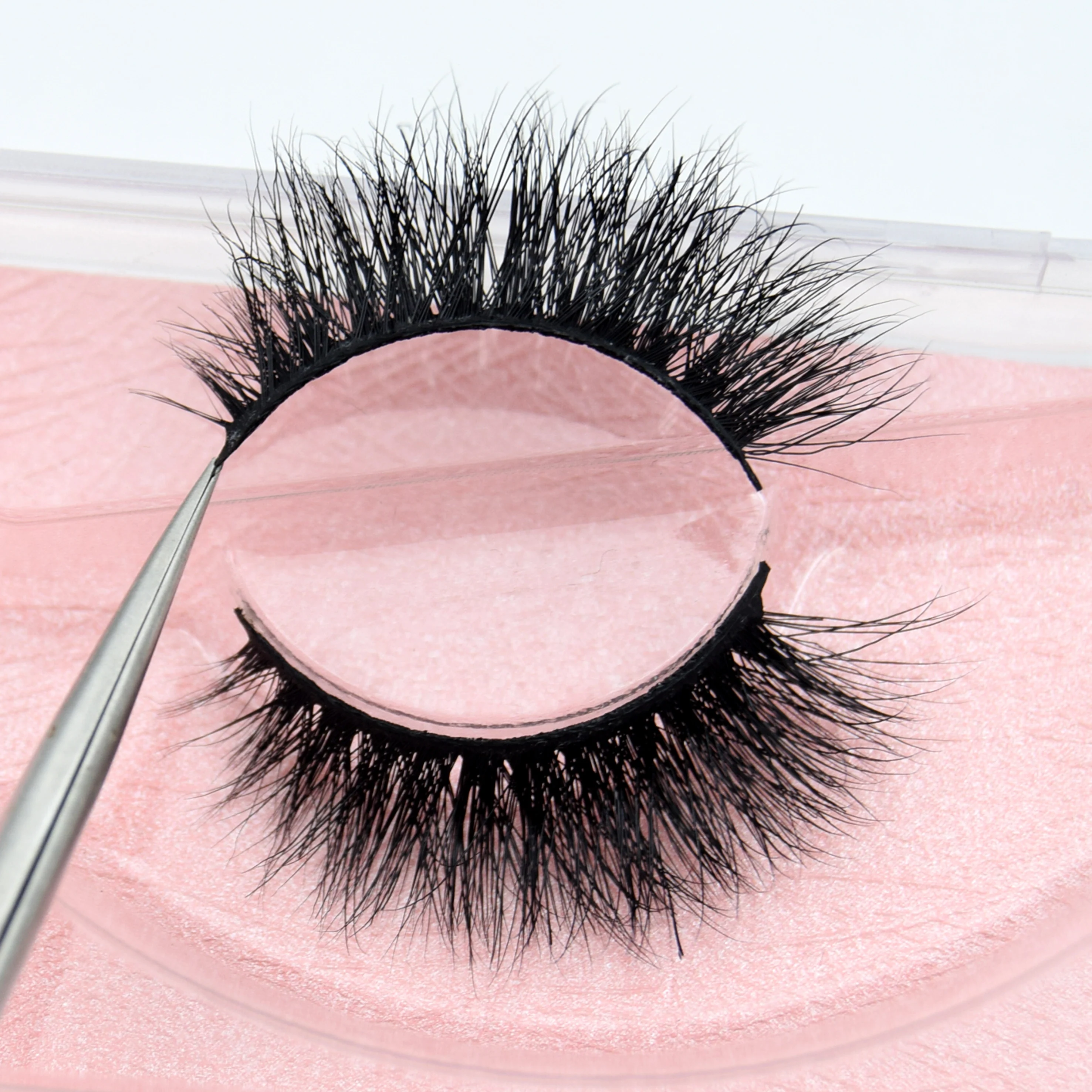 

Visofree 3D Mink Eyelashes 100% Cruelty free Wispy Cross Lashes Full Volume Soft Makeup Beauty Handmade False Eye lashes M24
