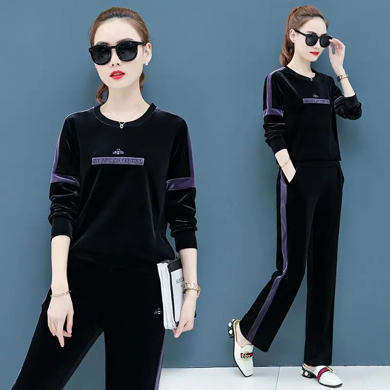 Ceny Aksamitne garnitury szerokie spodnie nogi i topy Casual welurowe różowe dresy 2 sztuk zestaw paski stroje pasujące zestawy 2019 zimowe ubrania