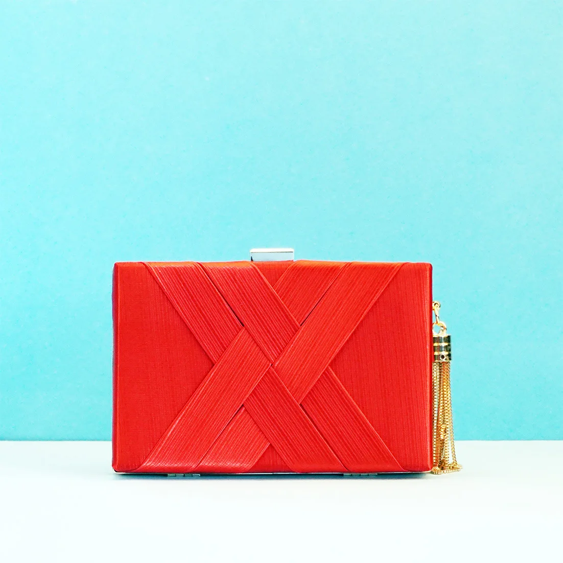 

Women's New Style Europe And America Mesh Weaving Tassels Banquet Clutch Crossbody Bag