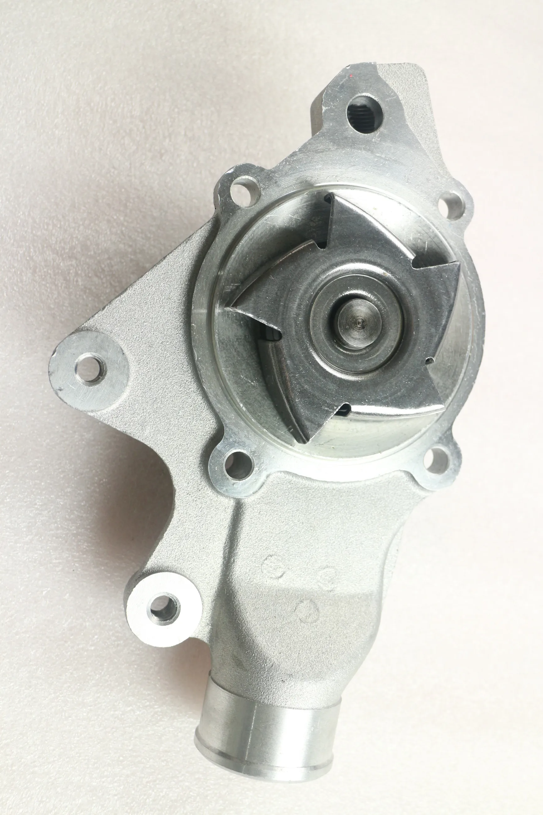 Водяной насос, пригодный для Jeep Cherokee XJ серии 94-01 6Cyl 4.0L с прокладкой 4626215AE