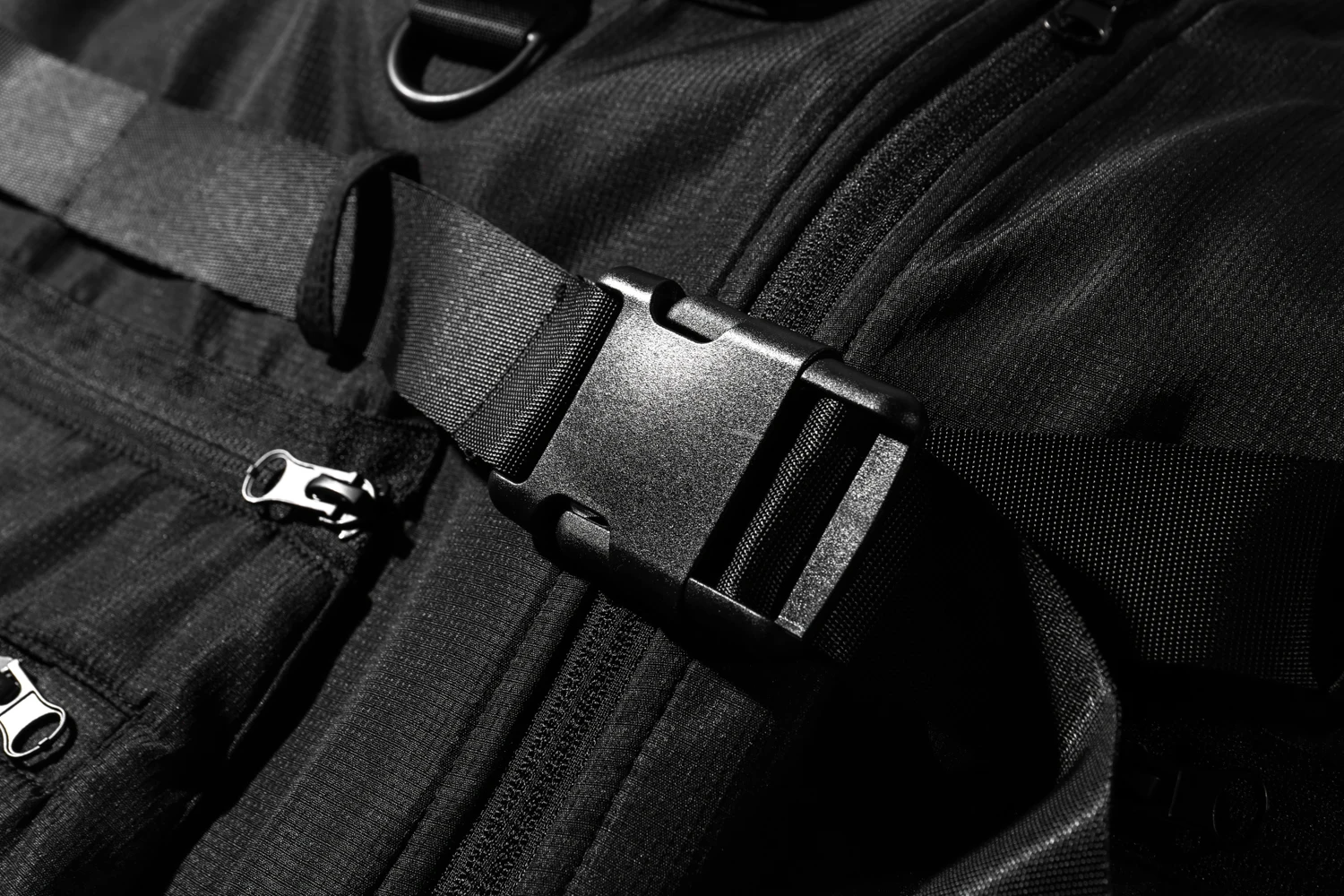 Techwear vest with straps multiple pockets streetwear darkwear streetgoth