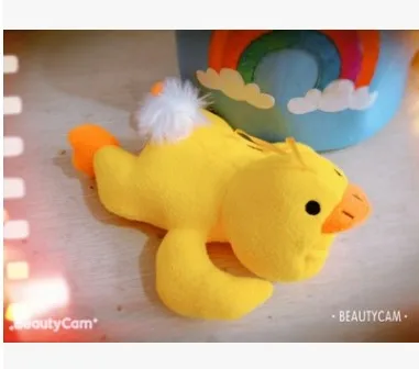 OeakBaby бутылка молока плюшевый пух крышка ребенка держатель молочной бутылки мультфильм животных мягкий плюшевый согревающий мешок Теплоизоляционный мешок - Цвет: yellow duck