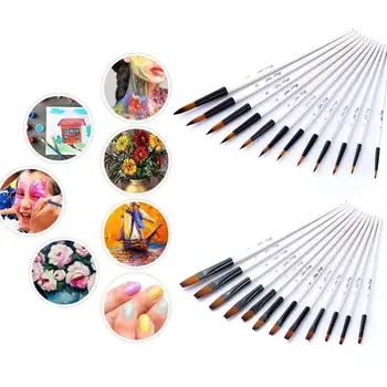 

Set of 12 watercolor brushes L3D9