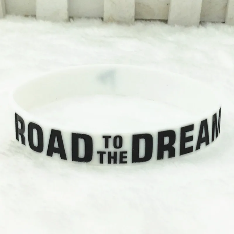 "The Road to Dreams" "Never Give Up" Inspirational Inspirational Silicone Rubber Bracelet Elastic Band Bracelet Gift - Окраска металла: White