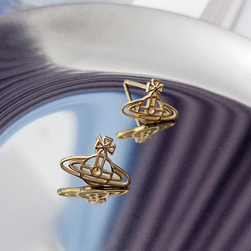 

S925 Sterling Silver Universe Planet Earrings Female Birthday Gift Party Jewelry Luxury Design Golden Saturn Stud Earrings Women