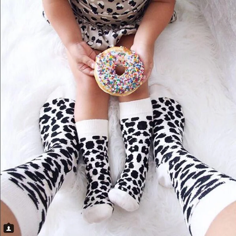 

1 Pair Leopard Printed Unisex Adult Men Women Kids Long Long Cotton Socks Family Matching Parent-child Socks