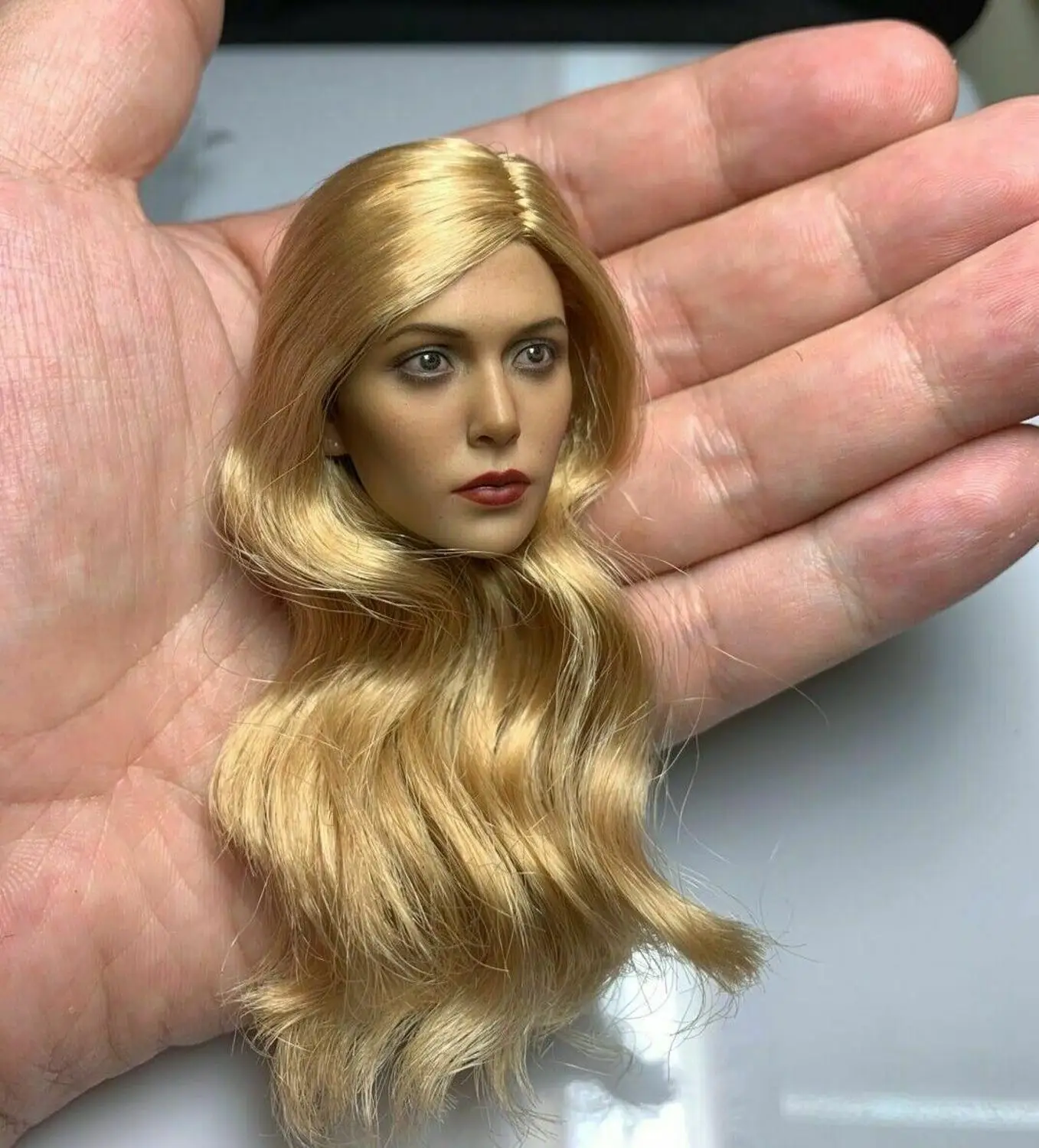 1/6 scale female figure Elizabeth Olsen blonde version Witch head sculpture model for 12 inch action figure