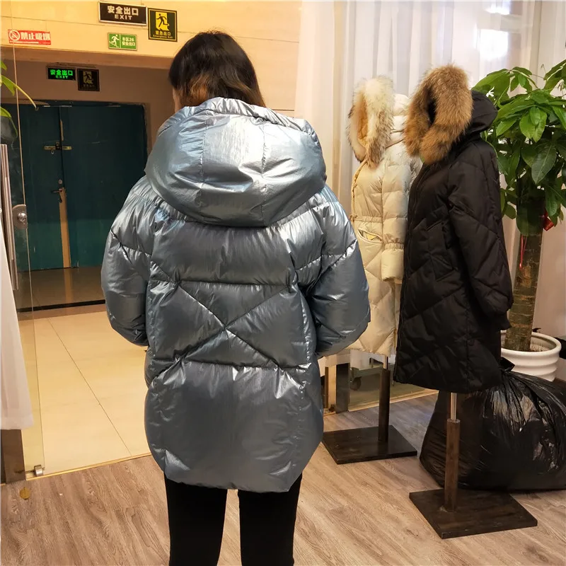 Европейский Товары осень и Новинка зимы High-End звезда Стиль яркая поверхность пуховик Для женщин капюшон короткая куртка хлеб буквами Coa