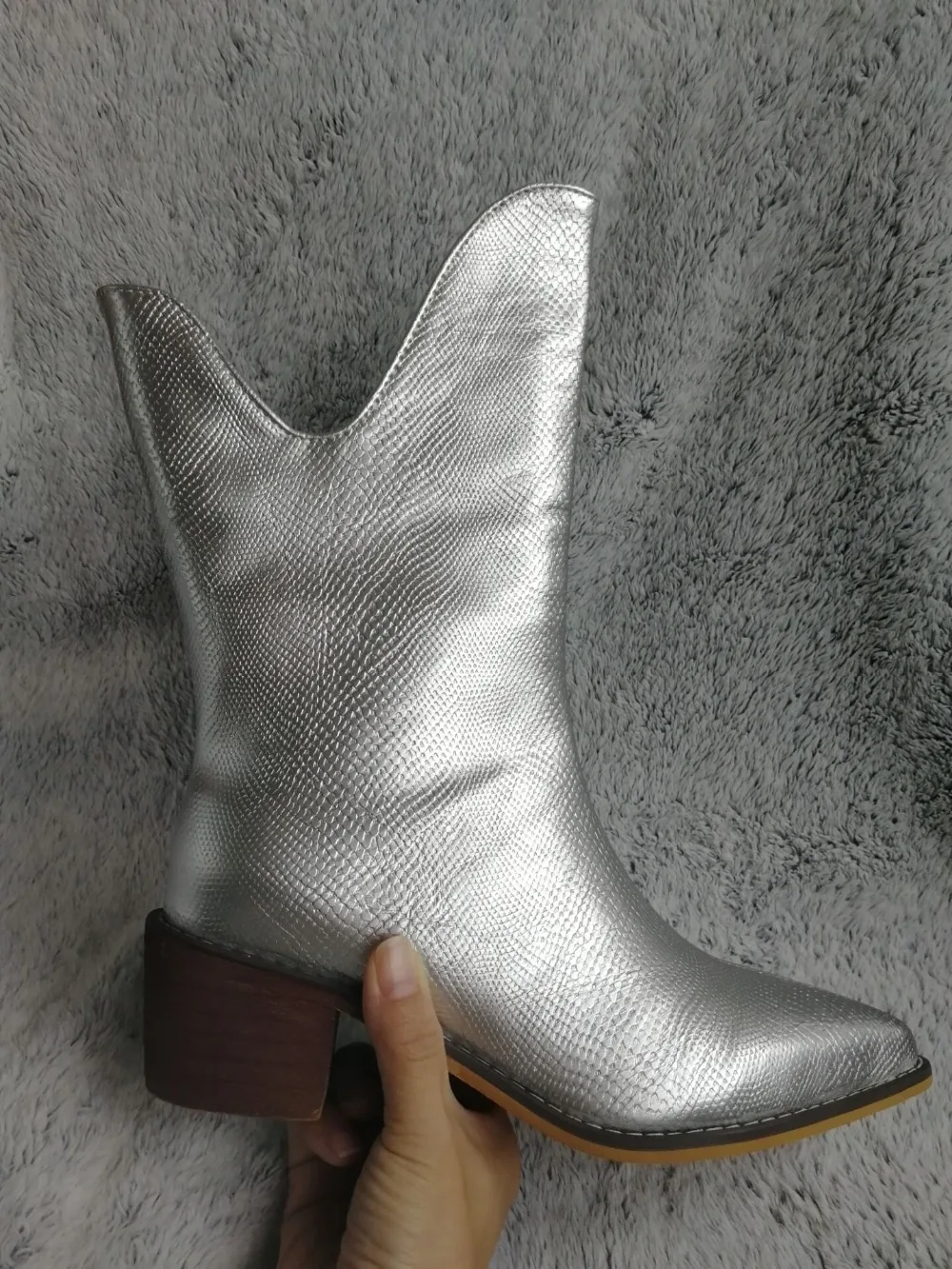 33E17D105829A115BF00213497997D75