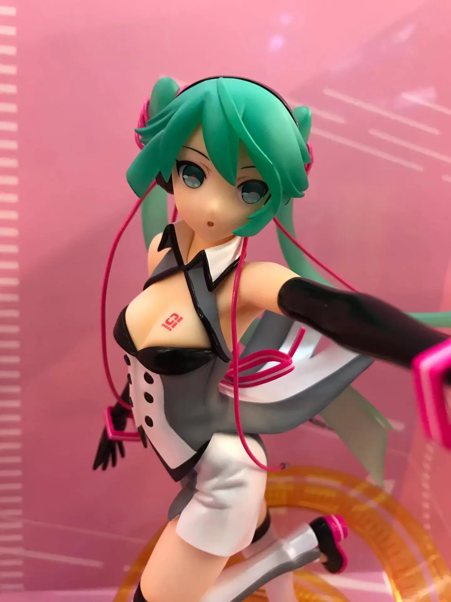 

Yaya Anime Hatsune Miku Fanaticism Dream Fever Ver. Boxed Garage Kit