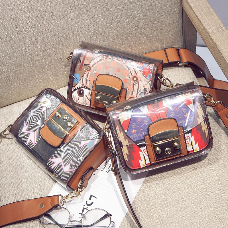 

2019 New Style Cool Graffiti Printed Square Sling Bag Pig Nose Lock Shoulder Oblique WOMEN'S Bag Star Celebrity Style