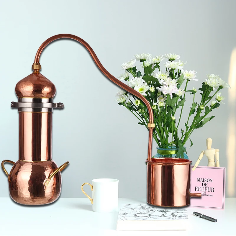 

Copper distiller flower pure dew machine handmade copper distillation pot household small ancient method