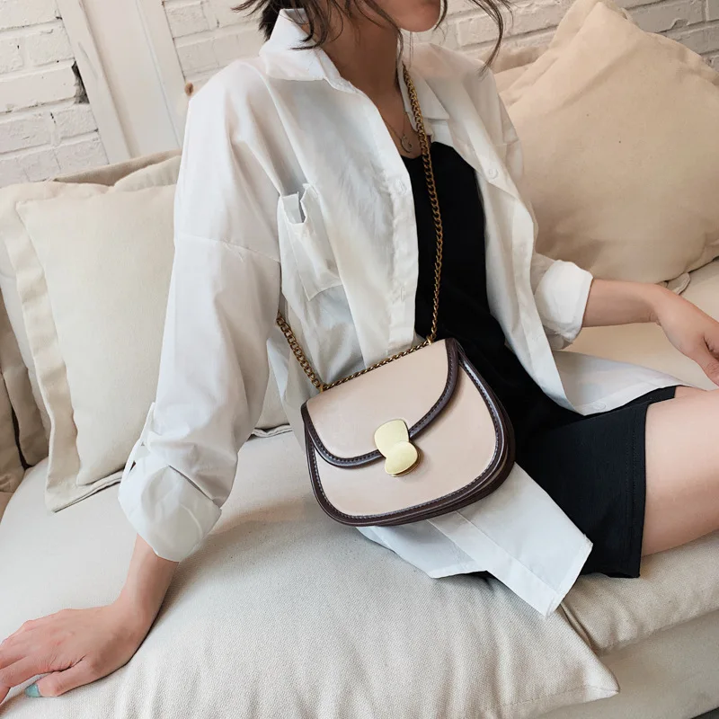 

Saddle semi-circular chain retro handbag on the new 2019 slung fashion student simple edging small square bag
