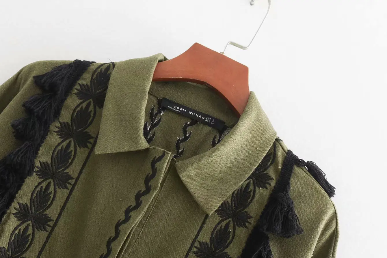 

2019 Spring New Style Western Style Pastoral Style Fold-down Collar Tassels Embroidered Flash Decoration Women's Army Green Coat