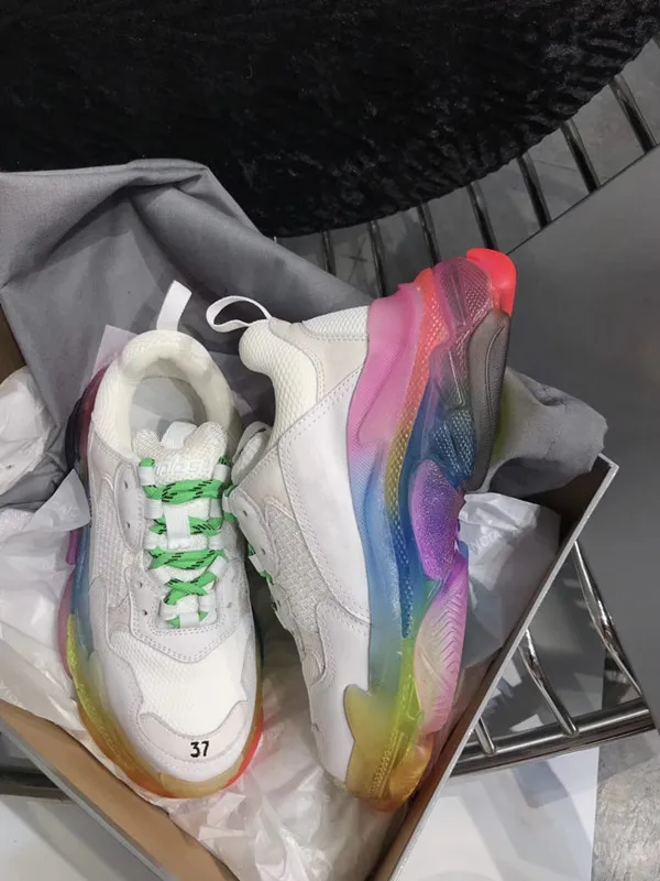 

2019 wholesales New Paris Triple S 17FW Dad Running Shoes Rainbow Crystal Fashion Designer New Mens Women Clunky Sneakers