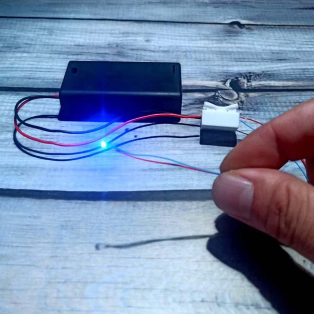 10Pcs 3V Red Flash LED Light DIY Flash Light Layout Train with Wire Bright LED Lighting for Train Garden Model Diorama Kit