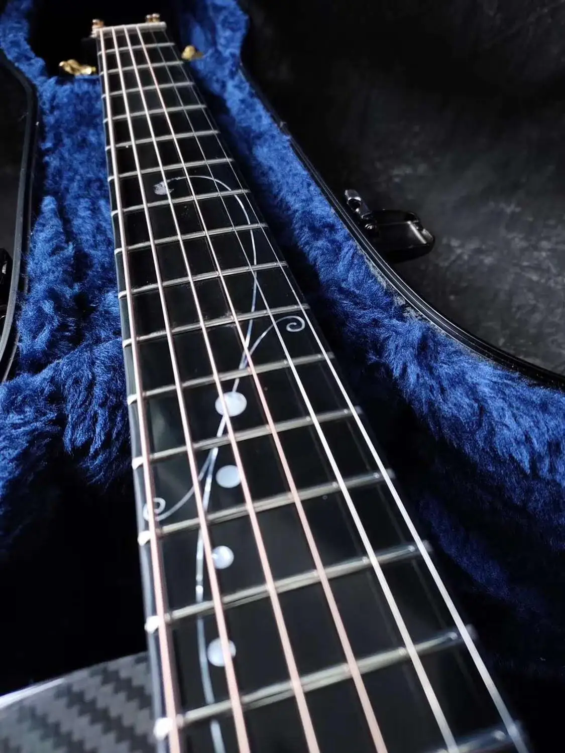 Enya Guitar X4 41” Carbon Fiber AcousticPlus Cutaway Package with Hard Case Leather Strap | Спорт и развлечения