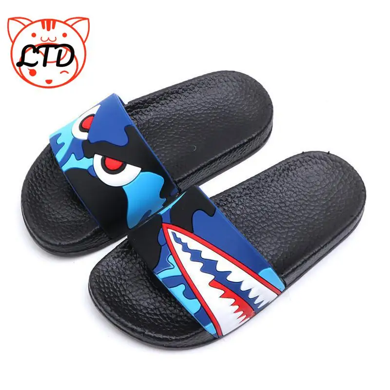 Verano de 2021 de los niños zapatillas para niños niñas sandalias tiburón de dibujos animados niños Flip Flop casa Zapatos para el baño de bebé Casual zapatos planos para la playa