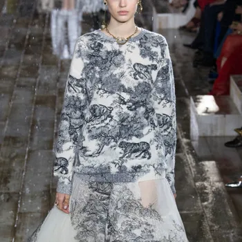 

New Runway Women's Jacquard Tigers Sweaters Long Pullovers 2019 Autumn Winter Feminine Loose Knitted Jumpers O-neck Clothing Top